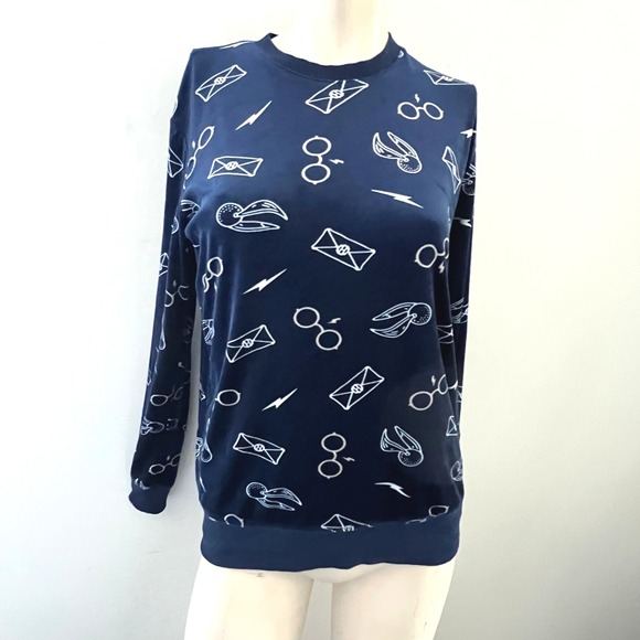Harry Potter PJ Top XS Wizarding World Spell Bookish Academia Velour Pajama - Picture 1 of 7